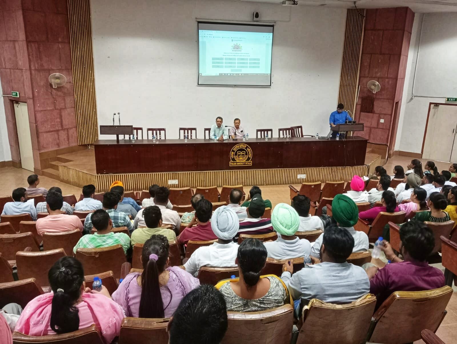Training provided to Aadhaar operators and supervisors, 125 participated